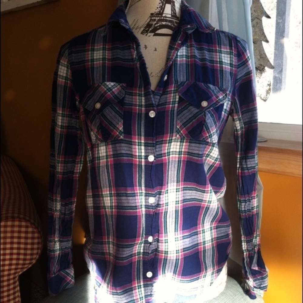 VS Button Up Flannel Top xs